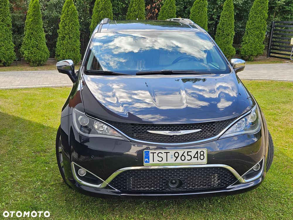 Chrysler Pacifica - 2