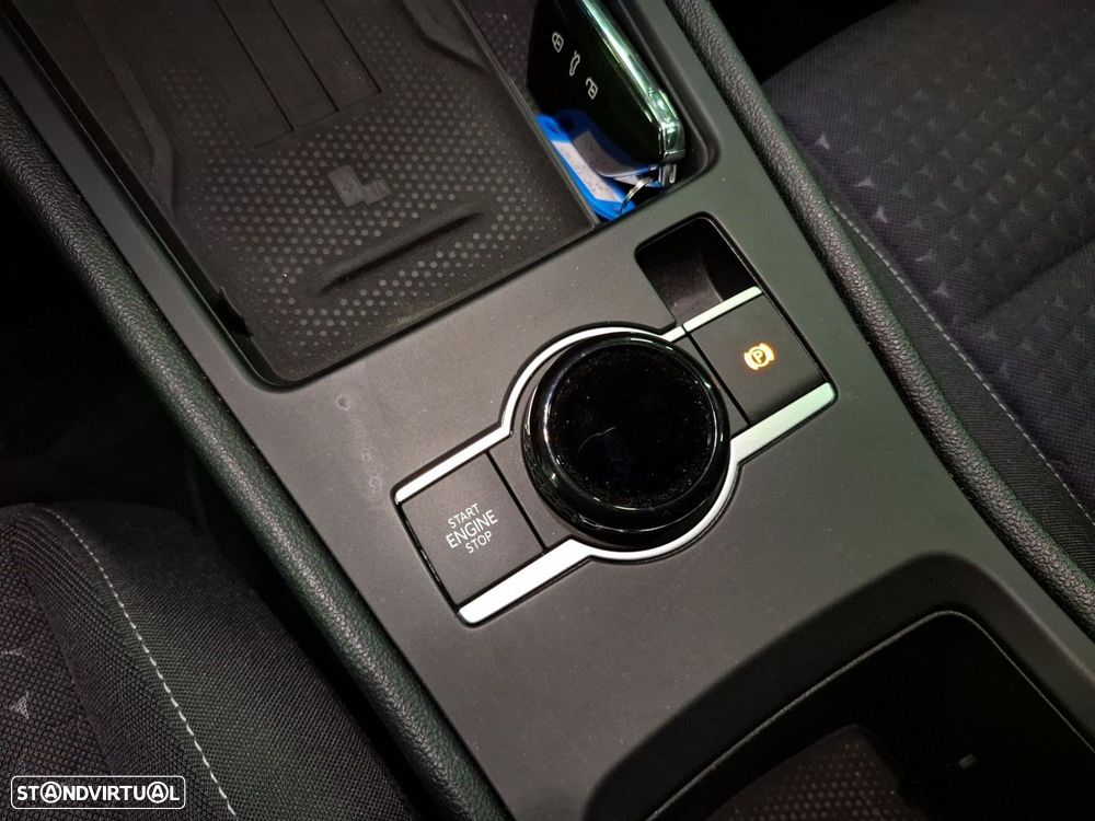 VW T-Roc 1.5 eTSI Life DSG - 18