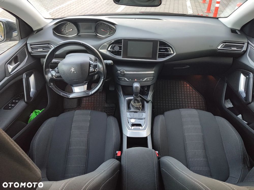 Peugeot 308 1.6 BlueHDi Allure S&S EAT6 - 9