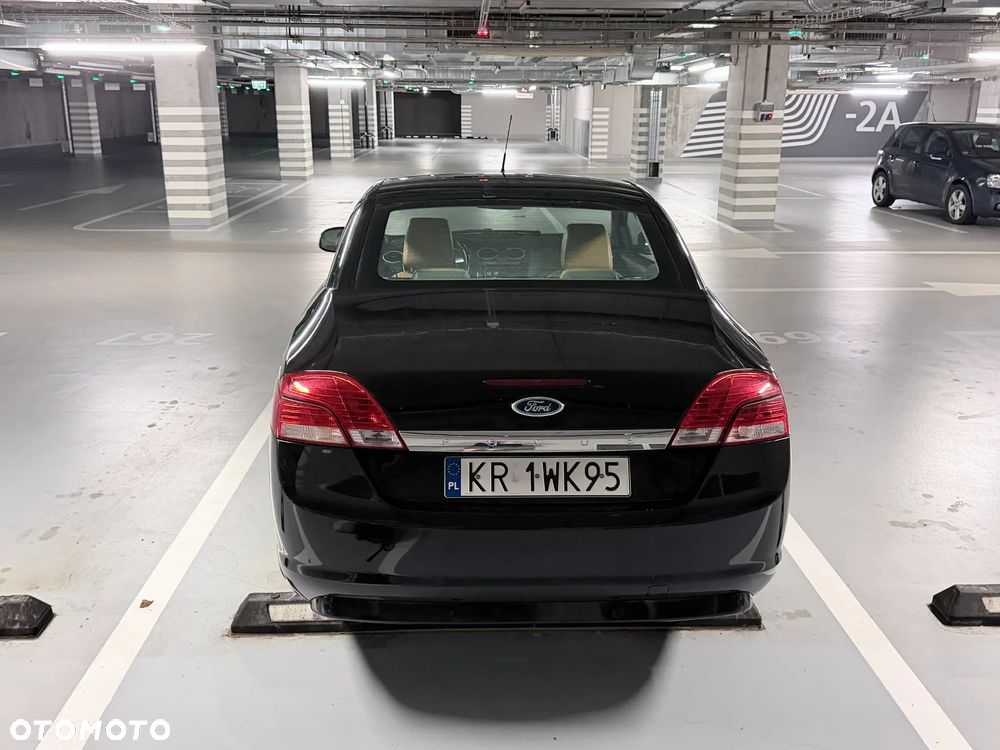 Ford Focus 2.0 Titanium - 11