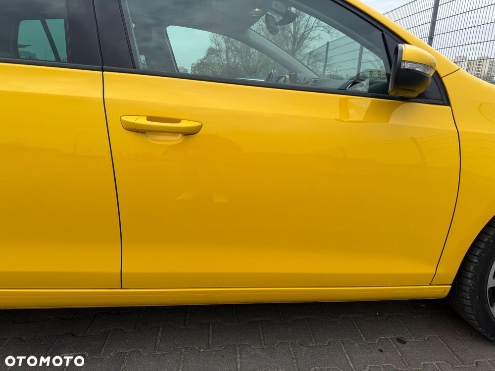 Volkswagen Golf 2.0 TDI DPF DSG Highline - 18