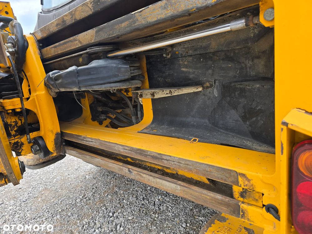JCB - 5