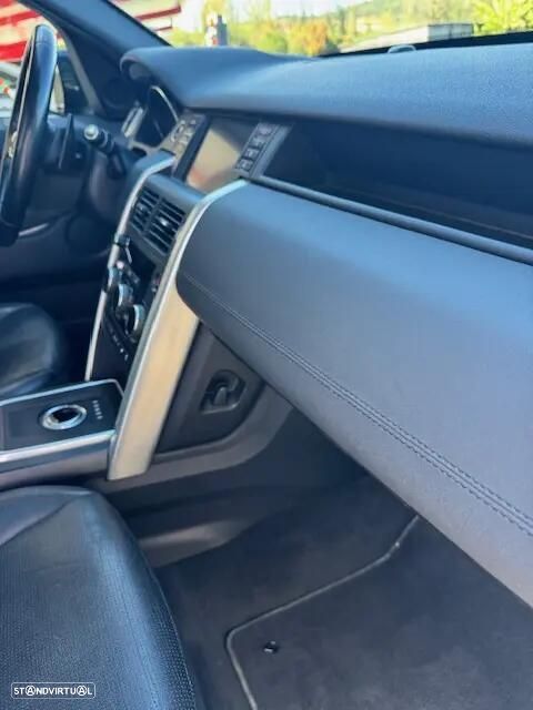 Land Rover Discovery Sport - 14