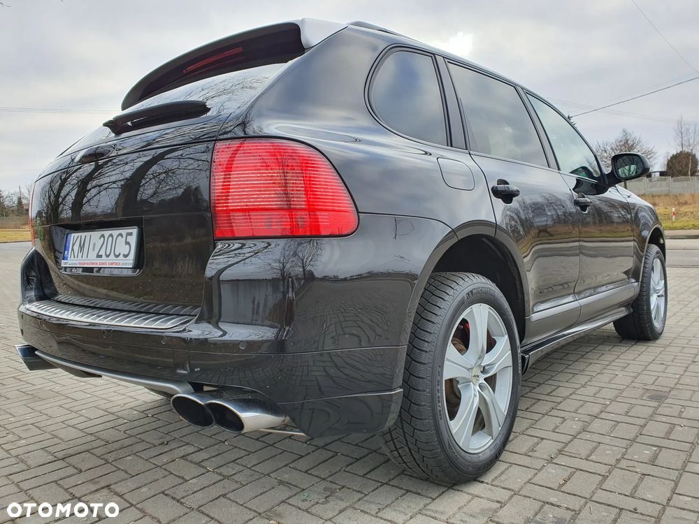 Porsche Cayenne - 16