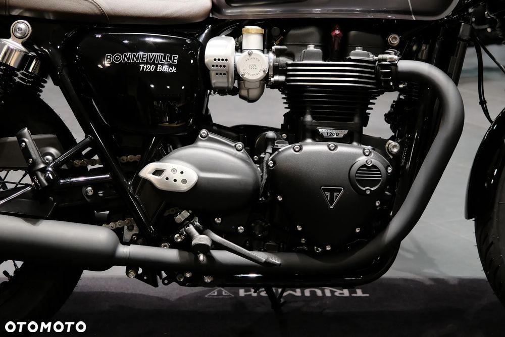 Triumph Bonneville - 7