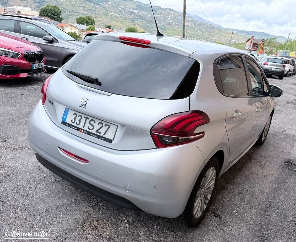 Peugeot 208 1.6 BlueHDi Style - 10