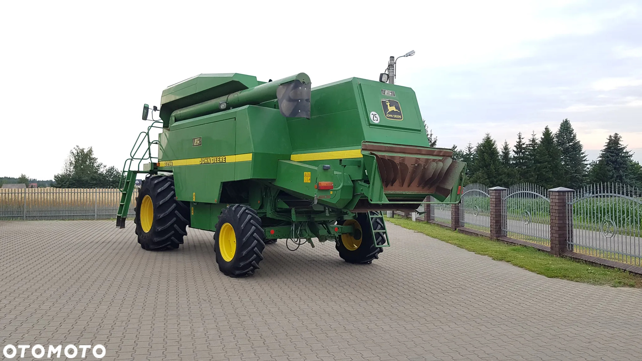 John Deere 2256 - 6