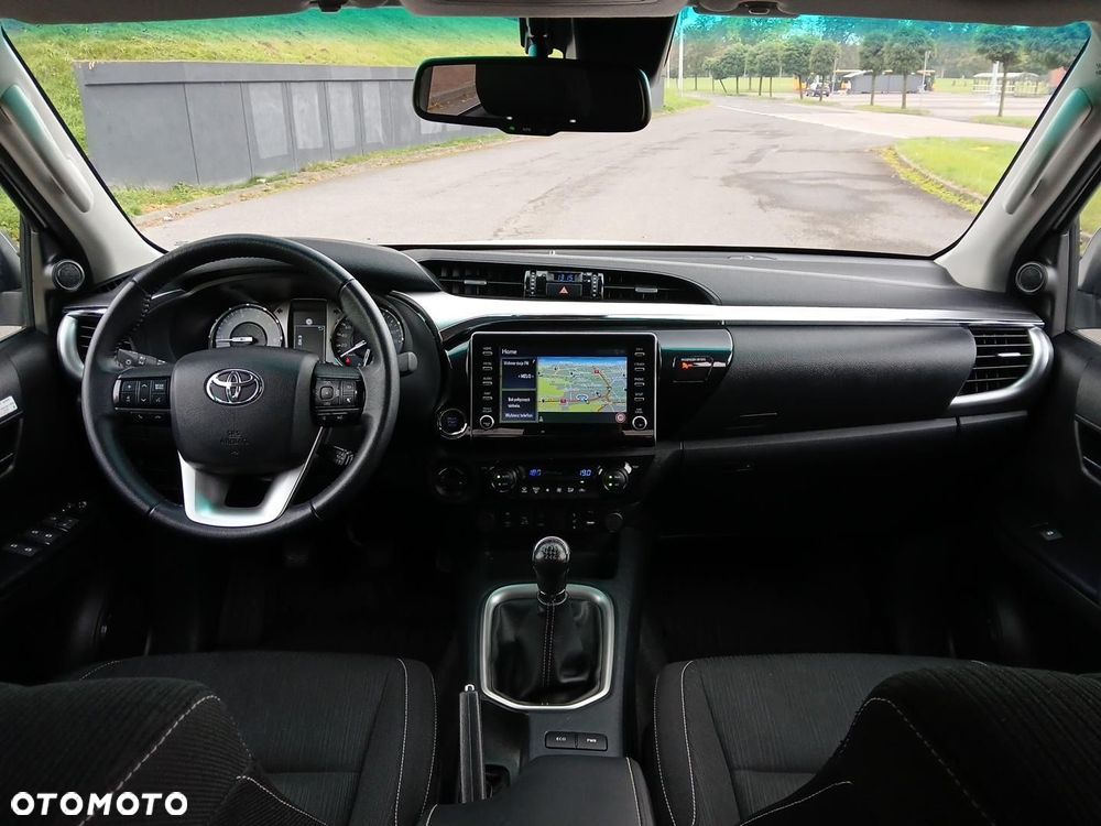 Toyota Hilux 2.8 D-4D Double Cab SR5 4x4 - 27