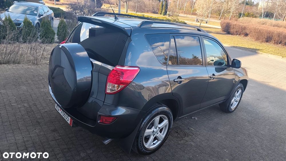Toyota RAV4 2.0 4x4 Automatik Executive - 5