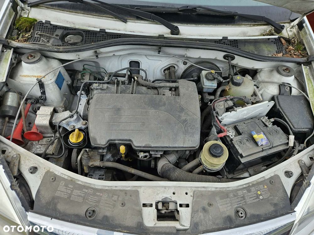 Dacia Sandero 1.2 16V Laureate II - 4