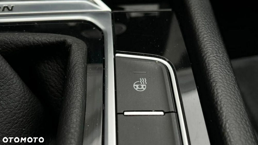 Volkswagen Passat - 36