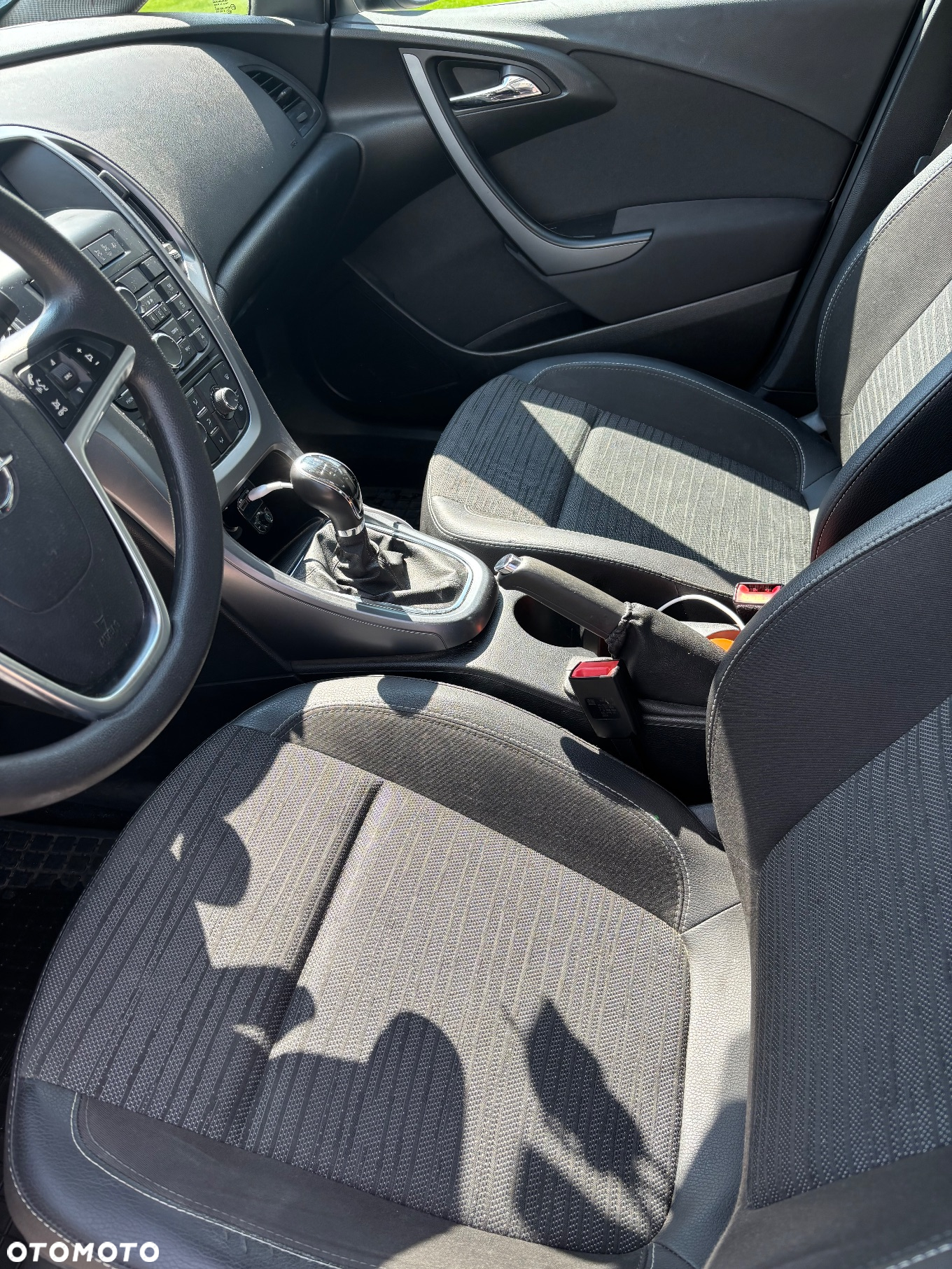 Opel Astra IV 1.4 T Essentia EU6 - 13
