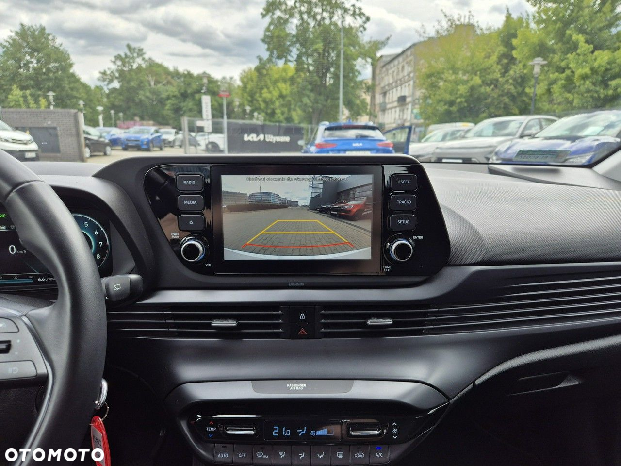 Hyundai i20 - 24