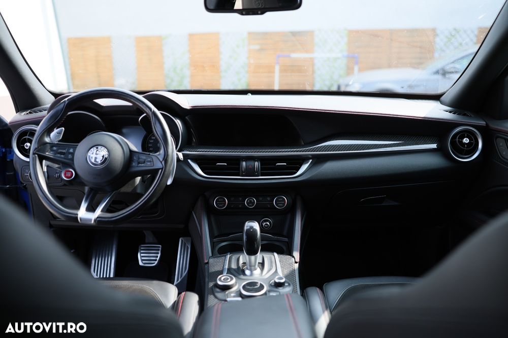 Alfa Romeo Stelvio V6 2.9 Bi-Turbo AT8-Q4 Quadrifoglio - 15