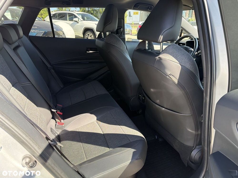 Toyota Corolla 2.0 Hybrid Style - 19