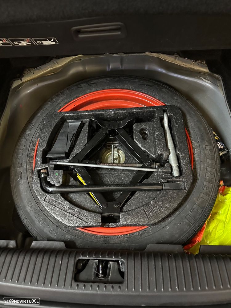 Jaguar XK 4.2 V8 Convertible - 44