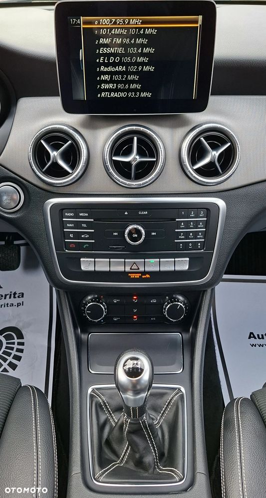 Mercedes-Benz CLA - 25