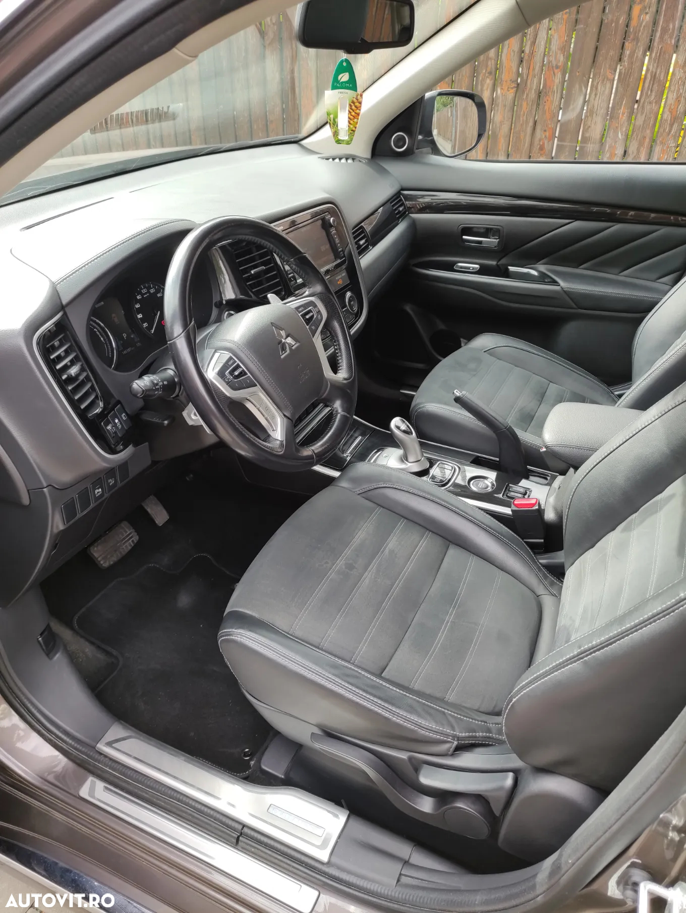 Mitsubishi Outlander 2.0 4WD Plug-In Hybrid - 6
