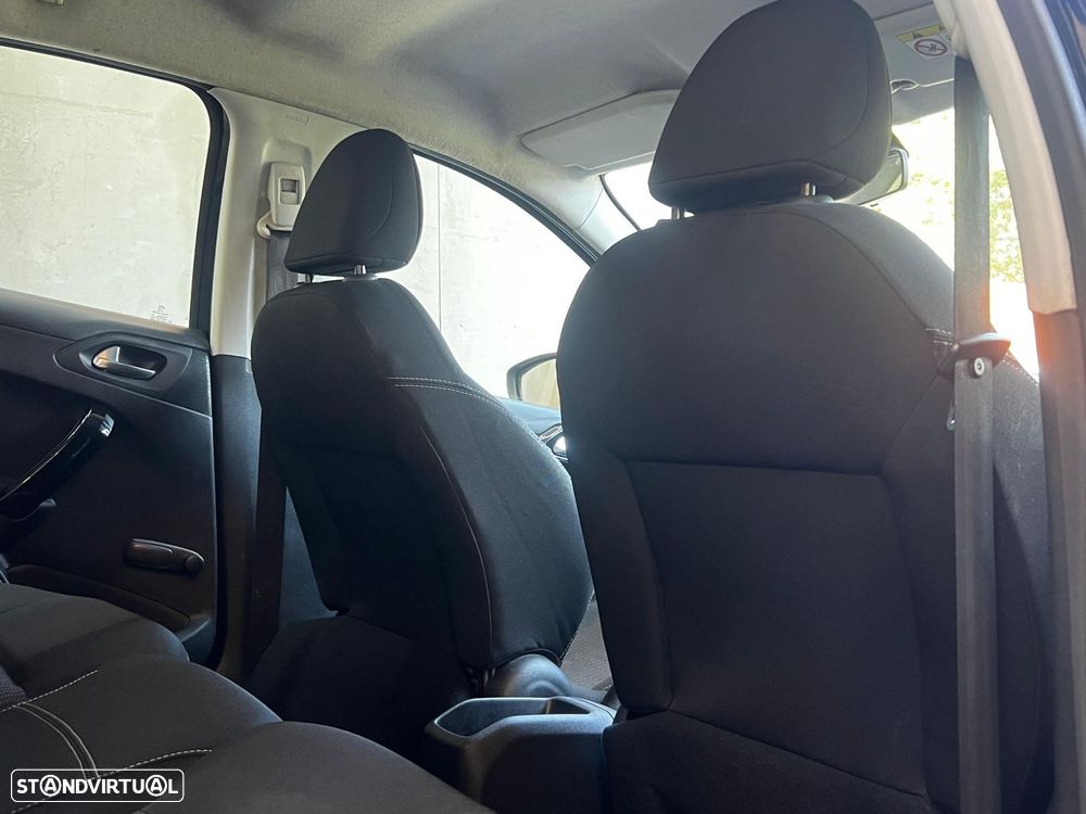 Peugeot 208 1.6 BlueHDi Allure - 17