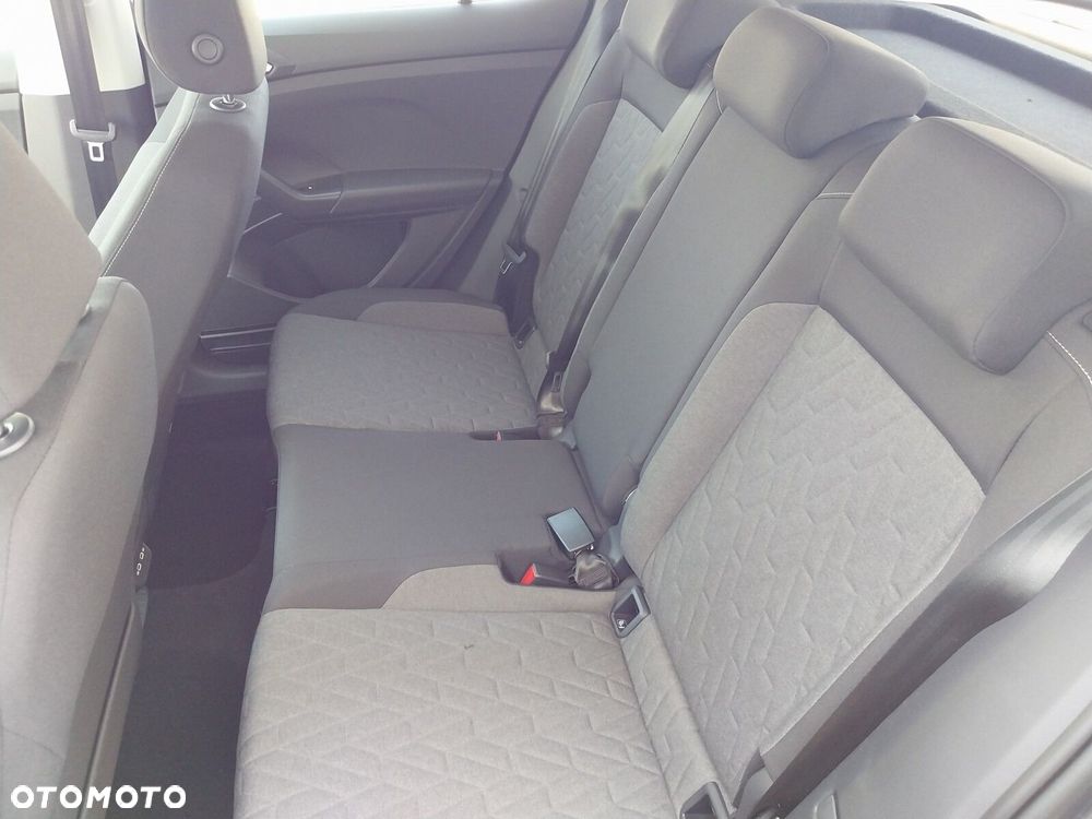 Volkswagen T-Cross - 16