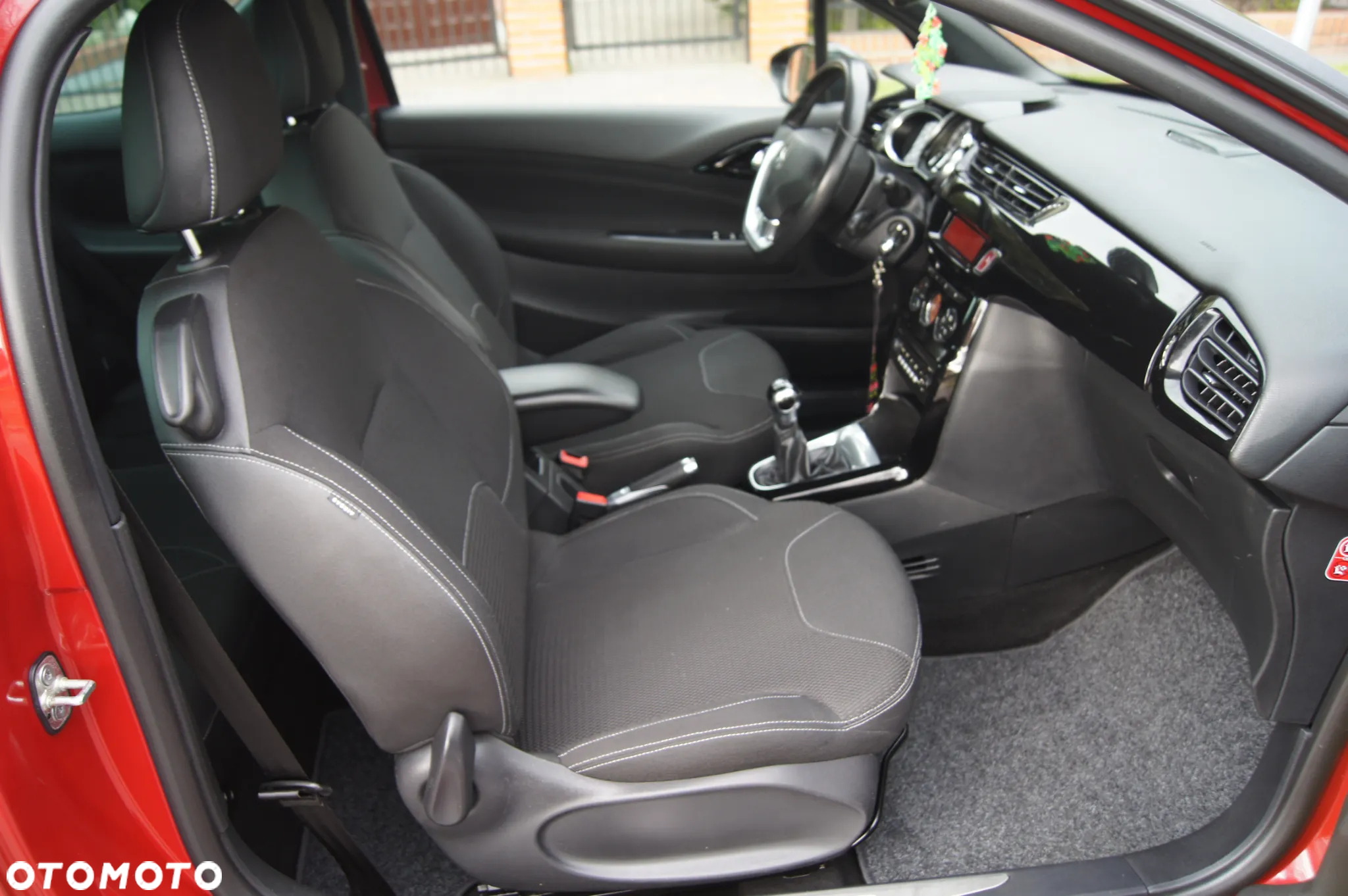 Citroën DS3 VTi 120 SoChic - 10