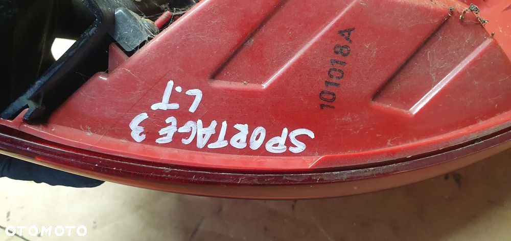 Lampa lewy tył tylna lewa w błotnik Kia Sportage III 3 - 9