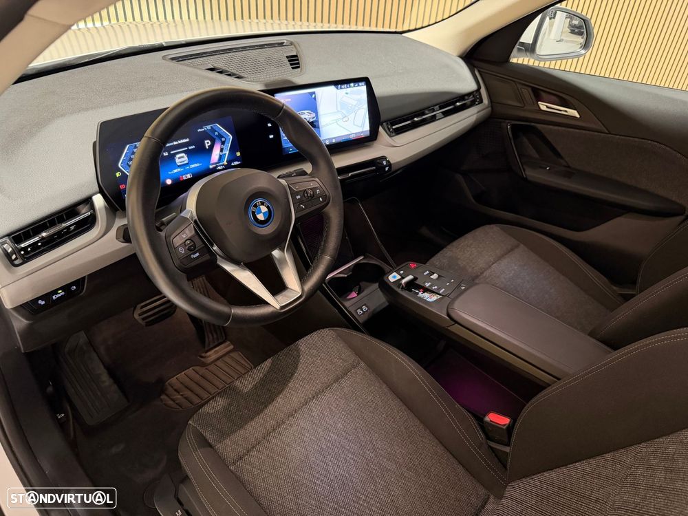 BMW iX2 eDrive20 - 5