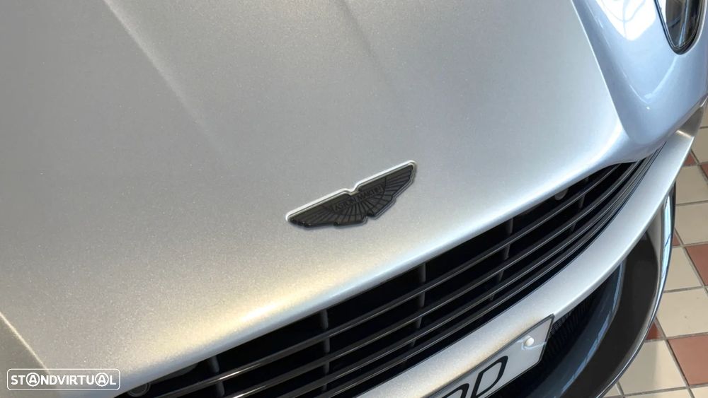 Aston Martin DB11 Coupé V8 - 15