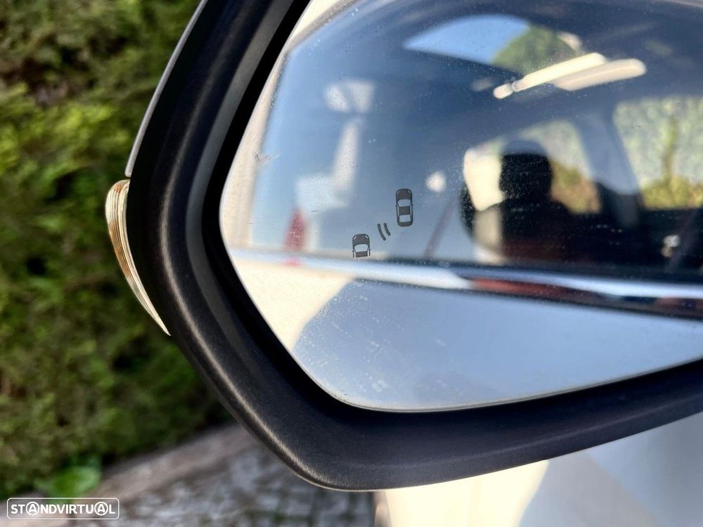 MG ZS EV 44.5 kWh Luxury - 16