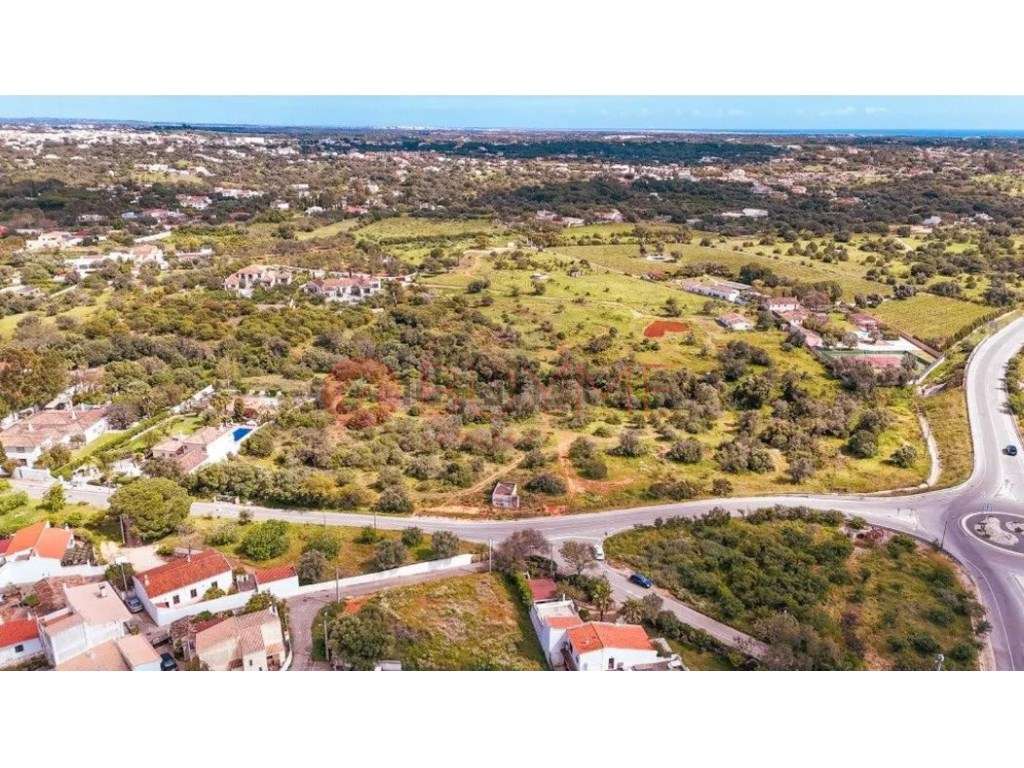 Terreno Misto com Potencial Estratégico em Fonte Santa, Quarteira - Grande imagem: 2/7