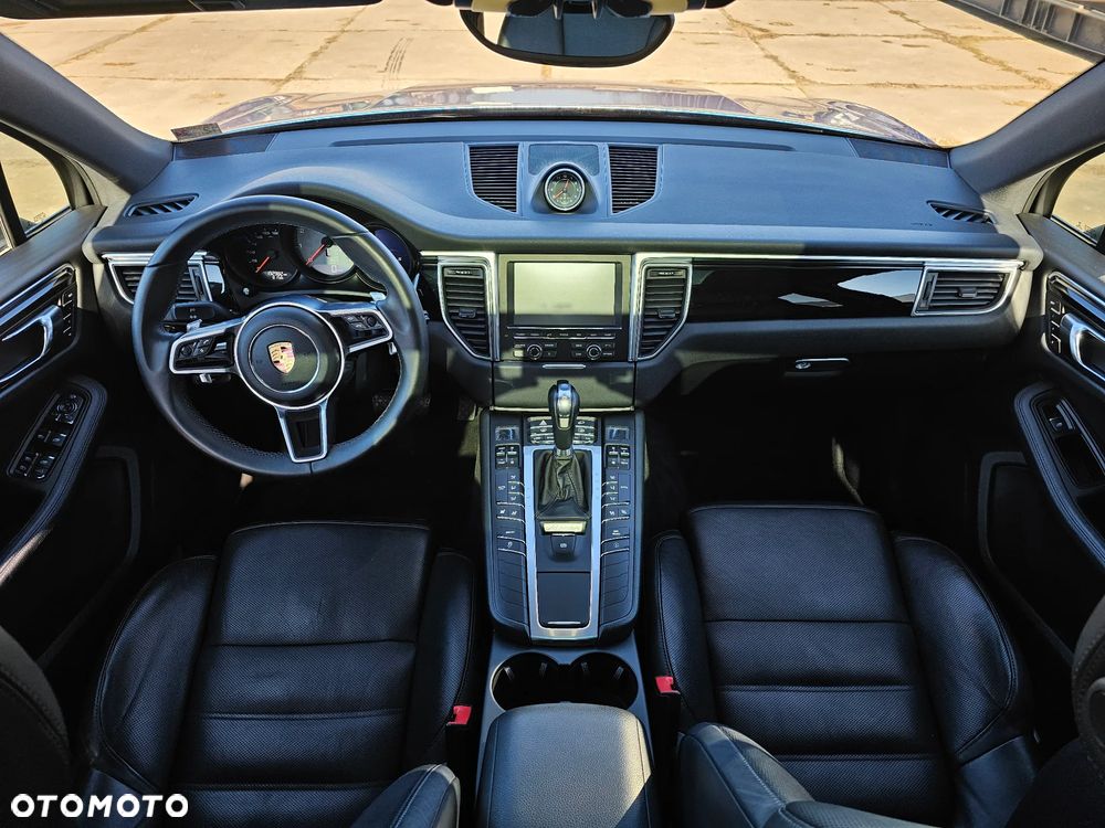 Porsche Macan S - 25