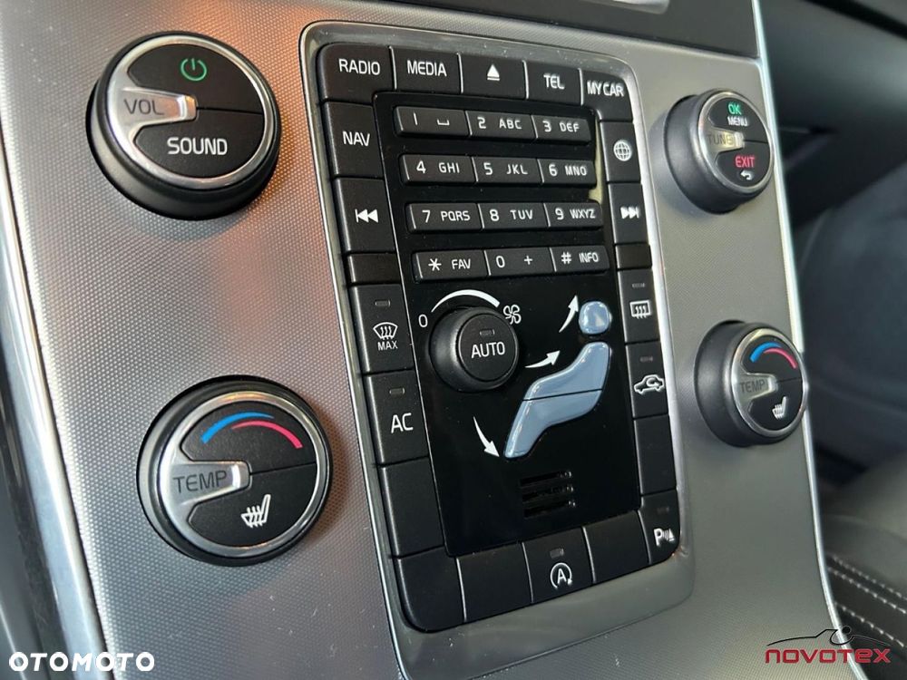 Volvo V60 T3 Momentum - 12