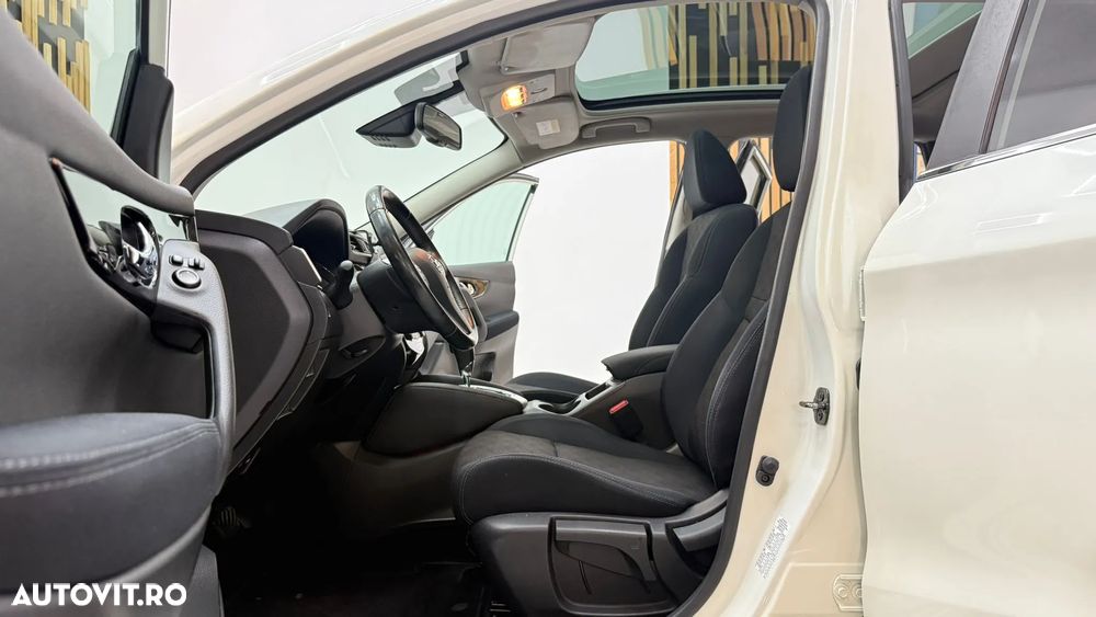 Nissan Qashqai 1.6 DCI Xtronic N-Connecta - 19