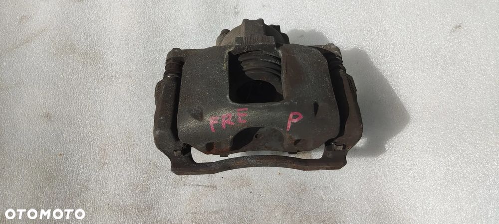 FIAT FREEMONT ZACISK HAMULCOWY PRAWY PRZÓD - 1