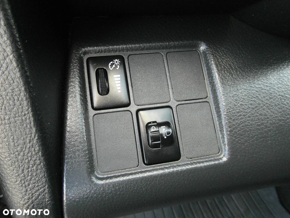 Toyota RAV4 2.0 VVT-i Sol - 28