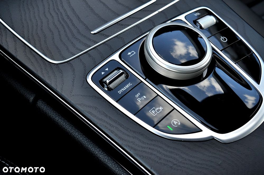 Mercedes-Benz Klasa C 220 d 9G-TRONIC AMG Line - 33