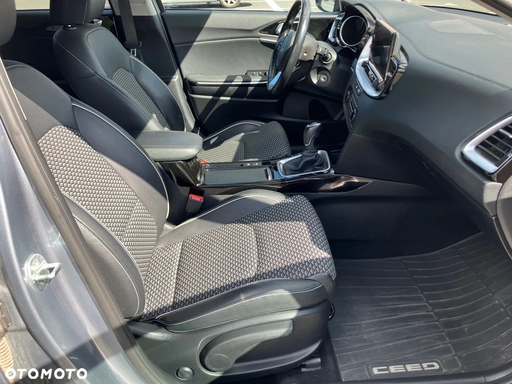 Kia Ceed 1.5 T-GDI Business Line - 14