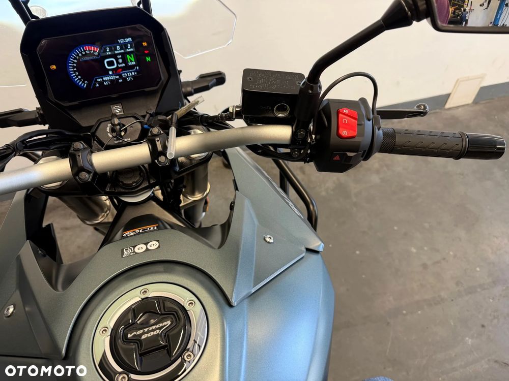 Suzuki V-STROM - 39