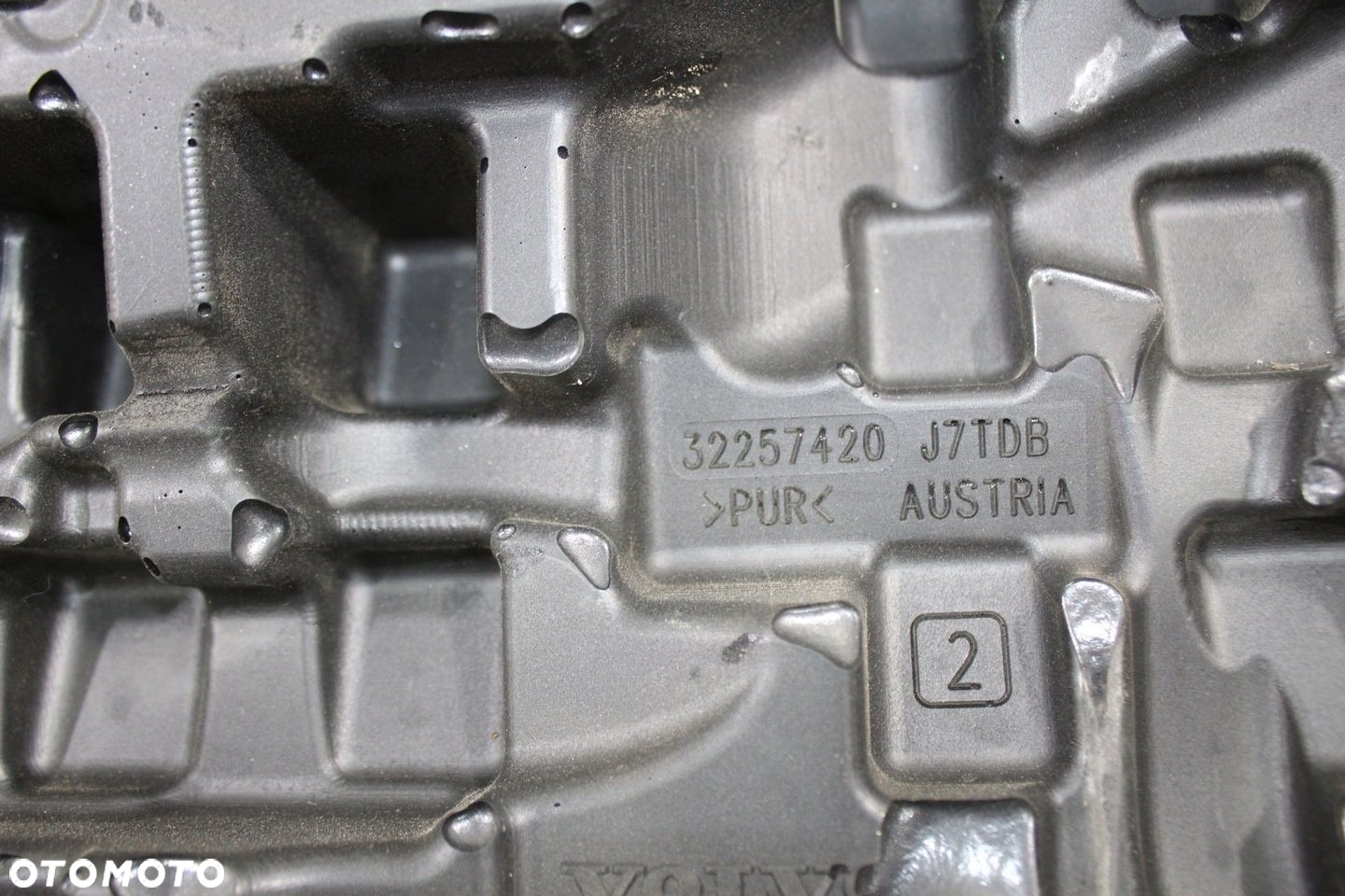 Volvo xc40 pokrywa osłona górna silnika 32257420 - 8
