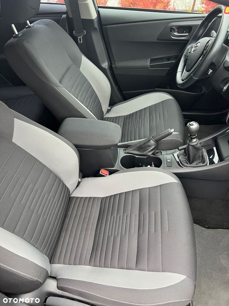 Toyota Auris 1.33 VVT-i Premium - 19