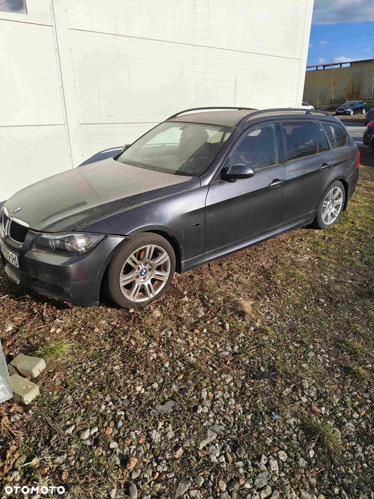 BMW Seria 3 320i - 3