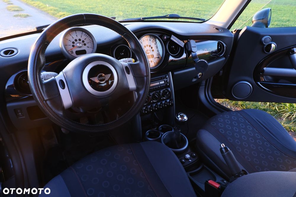MINI ONE Standard - 7