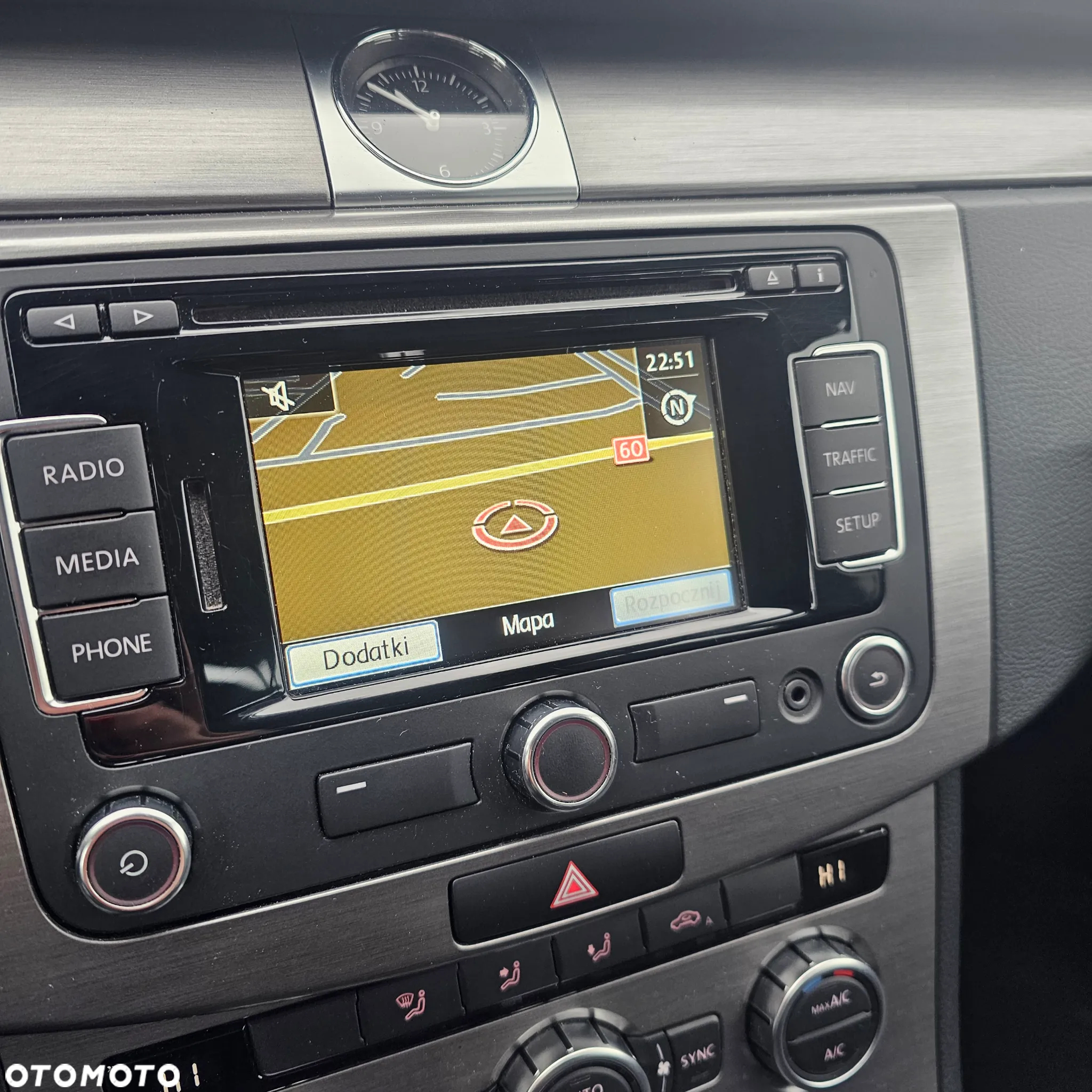 Volkswagen Passat - 26