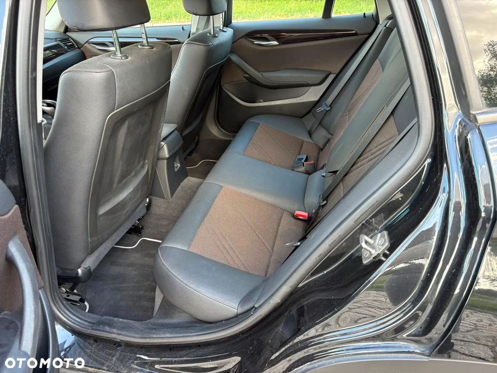 BMW X1 sDrive18d Sport Line - 14