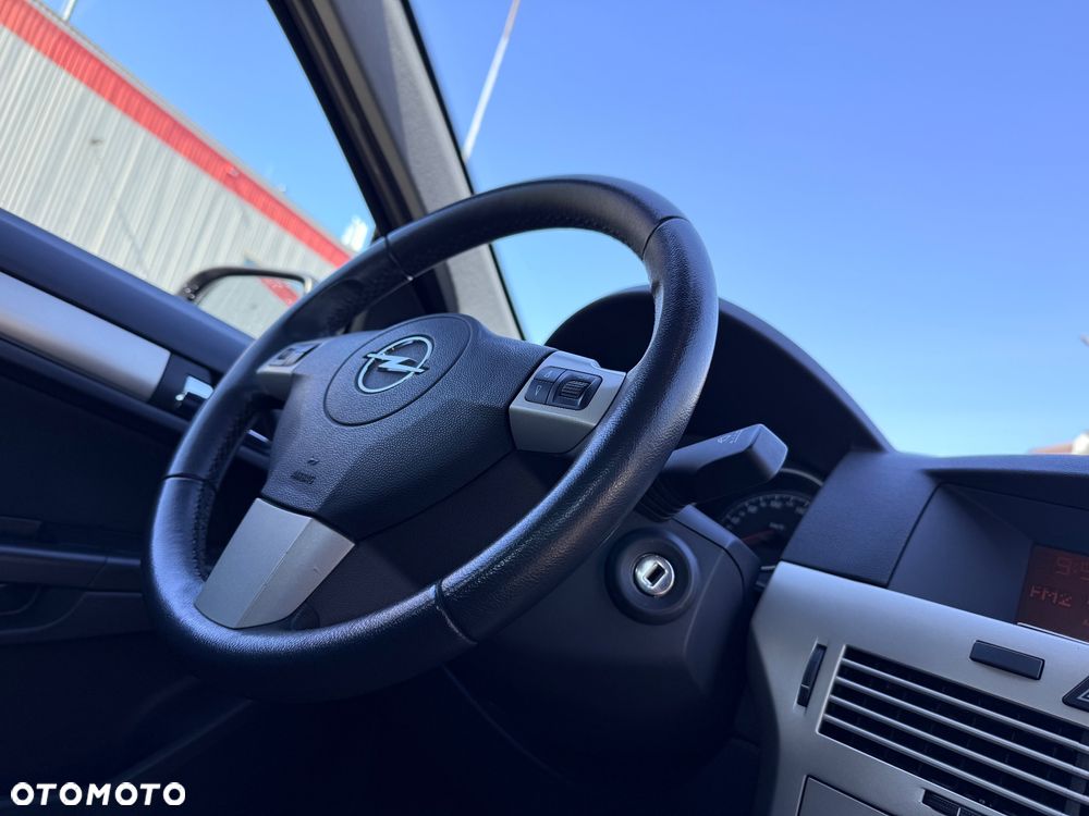 Opel Astra 1.6 Edition 111 Jahre - 29