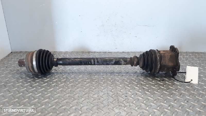 TRANSMISSÃO FRENTE DIREITA AUDI A4 AVANT 1.8 T QUATTRO 150CV 1781CC - 1