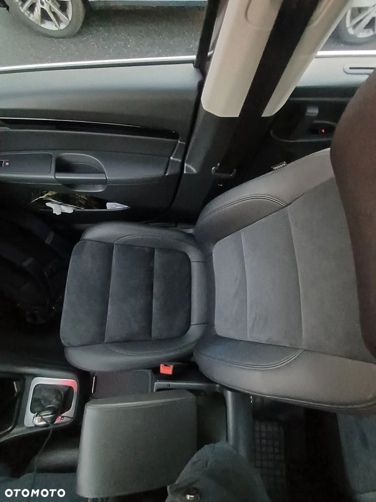 Volkswagen Sharan - 16