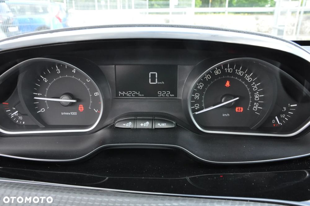 Peugeot 2008 PureTech 82 Active - 17