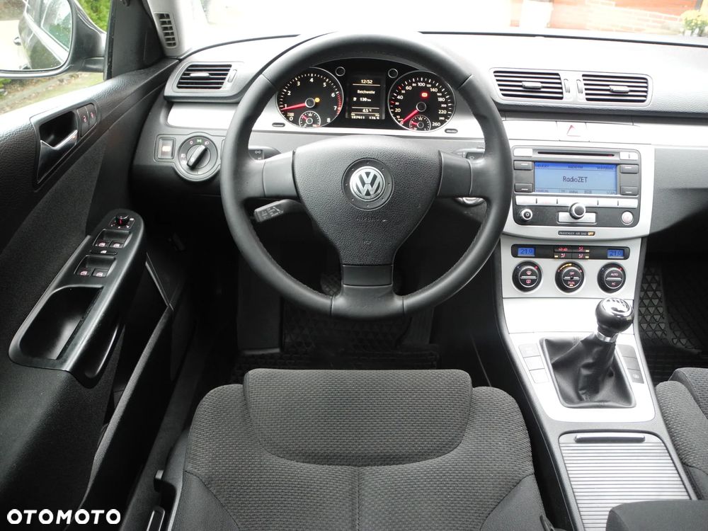 Volkswagen Passat - 6