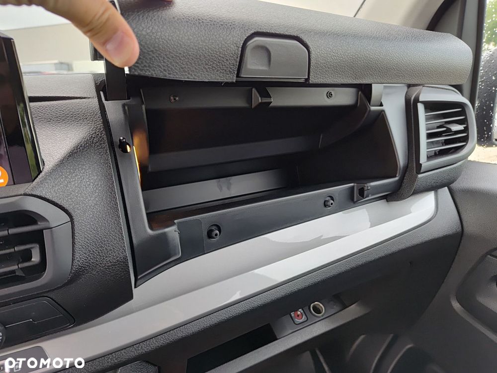 Opel Vivaro Nowy Vivaro Furgon Brygadowy Flex Extra Long 2.0d 144 KM MT6 - 34